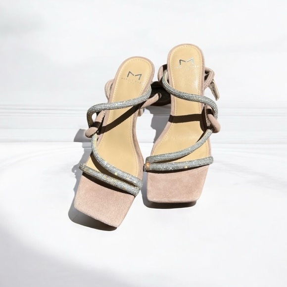 Elegant Beige and Silver Women's Sandals - Picture 3 of 11